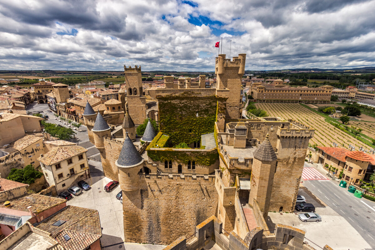 Castillo de Olite, Navarra. Foto por Depositphotos.