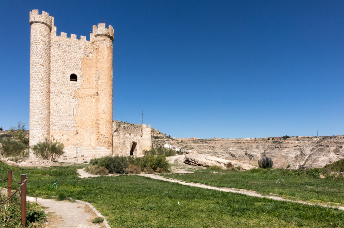 Castillo de Alcalá del Júcar, Foto por Depositphotos.