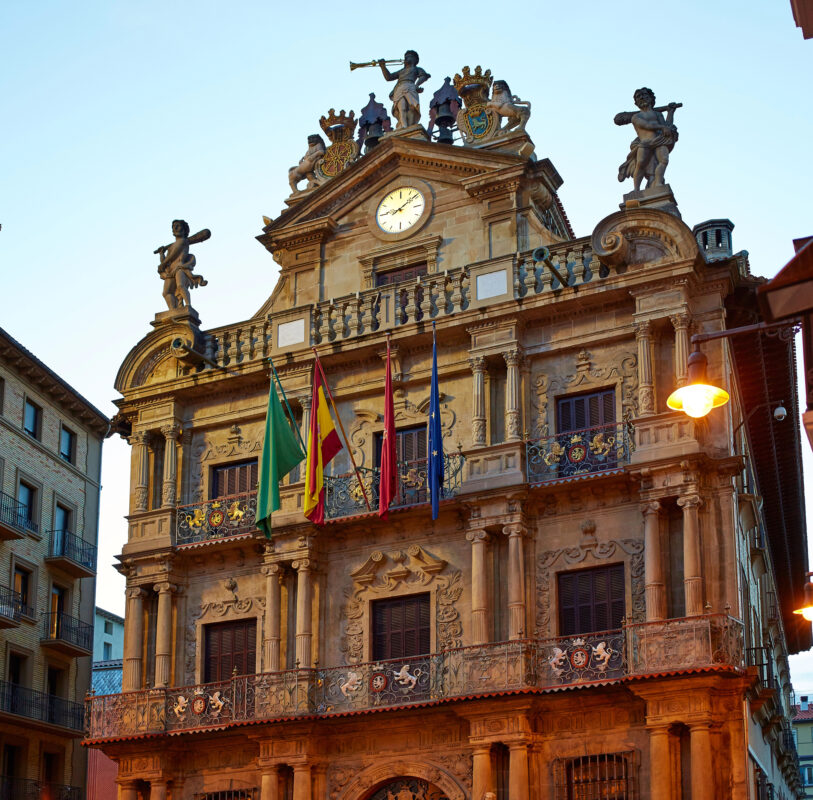 Ayuntamiento de Pamplona. Foto por Depositphotos.