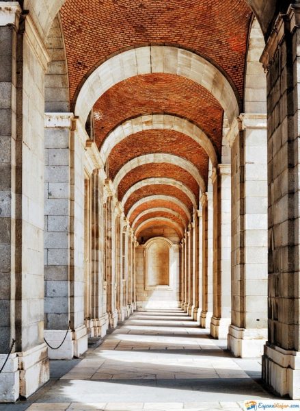 salon de columnas del palacio real de madrid