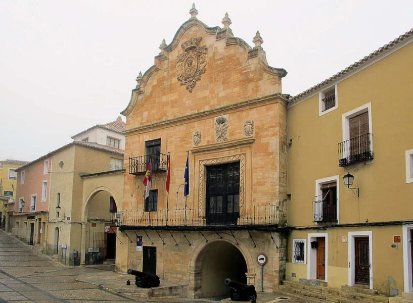 ▷ LOS 10 PUEBLOS MÁS BONITOS DE ALBACETE + MAPA Chinchilla de Montearagón pueblo de Albacete