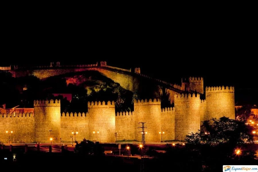▷ VIAJAR A ESPAÑA » La Guía Definitiva. Turismo y Viajes Murallas de ávila