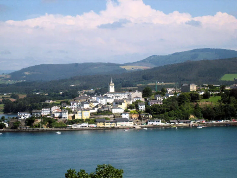 ▷ LOS 12 PUEBLOS MÁS BONITOS DE ASTURIAS + MAPA Castropol pueblo de Asturias