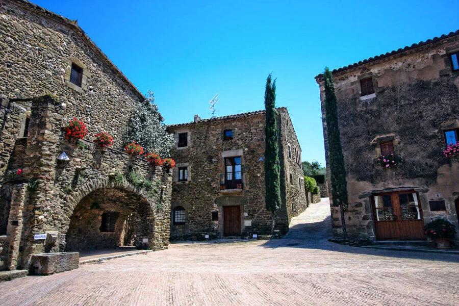 ▷ LOS 10 PUEBLOS MÁS BONITOS DE GIRONA + MAPA PUEBLOS DE GIRONA-Monells