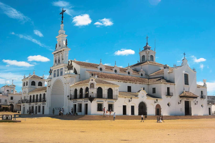 ▷ LOS 10 PUEBLOS MÁS BONITOS DE HUELVA + MAPA PUEBLOS DE HUELVA-El Rocío y Almonte