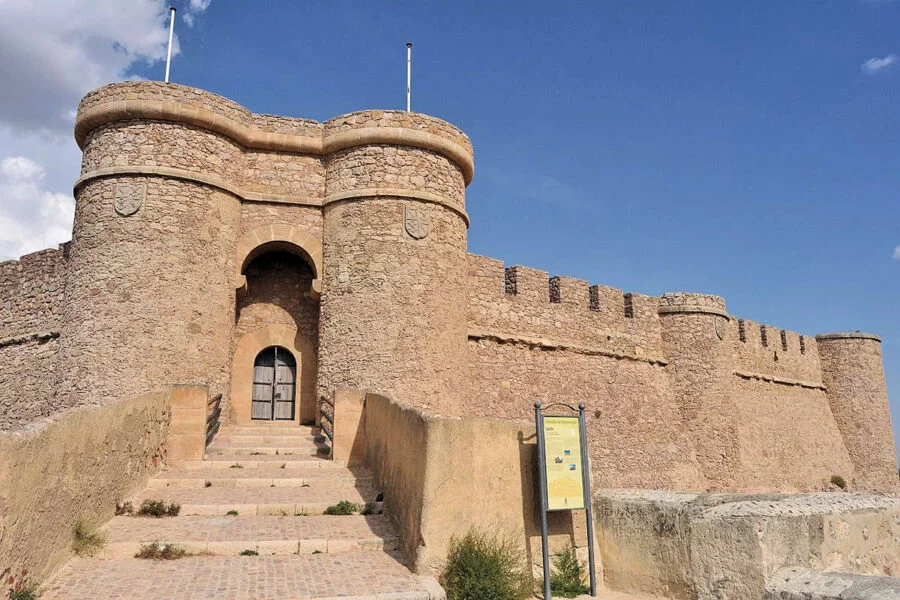 ▷ CHINCHILLA DE MONTEARAGÓN » Qué Ver y Hacer Castillo de Chinchilla de Montearagón