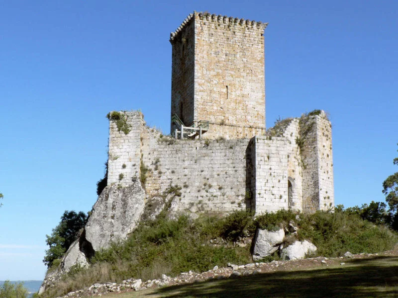 ▷ PONTEDEUME » Qué Ver Y Hacer en este paseo fascinante Castillo de los Andrade en Pontedeume