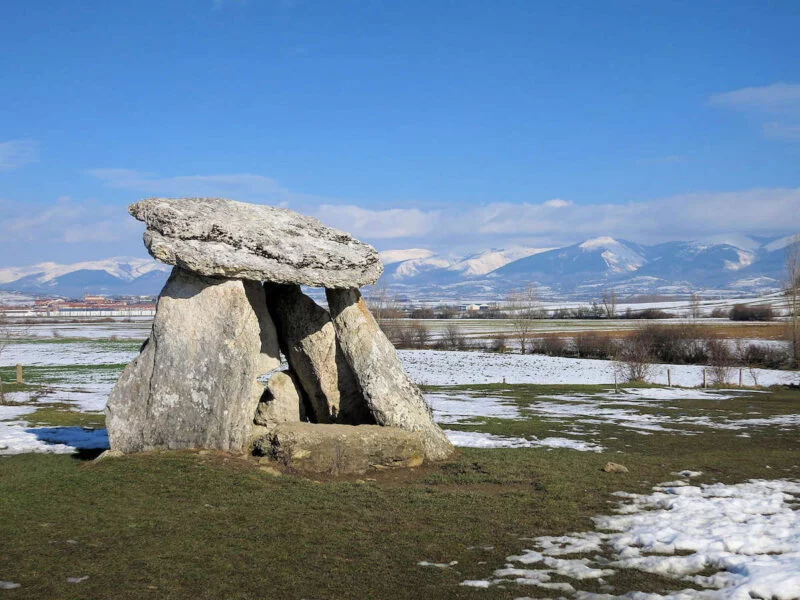 ▷ SALVATIERRA » Qué Ver y Hacer. Parajes extraordinarios Dolmen Sorginetxe en Salvatierra