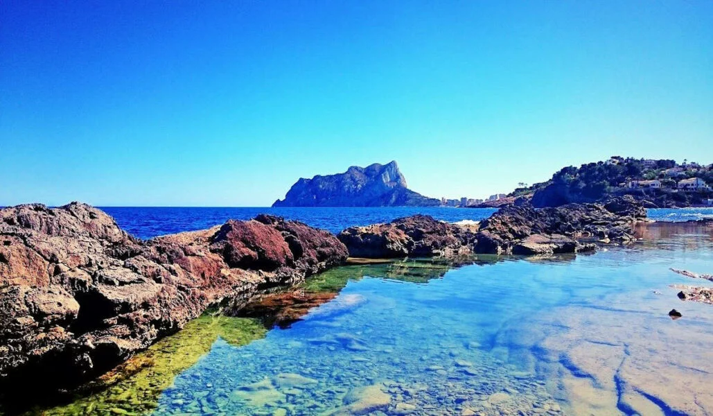 ▷ CALPE » Qué ver y hacer. Escapada imprescindible Visitar las playas de Calpe