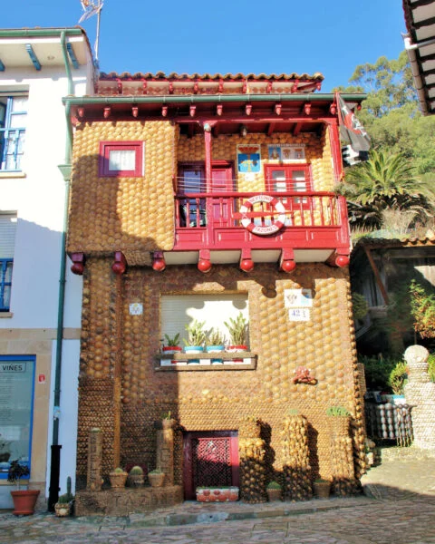 ▷ TAZONES » Qué ver y hacer, un atractivo rincón costero Casa de las Conchas