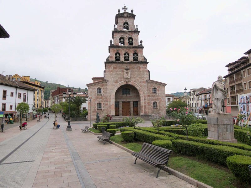 Iglesia Parroquial de Santa María de Cangas de Onís