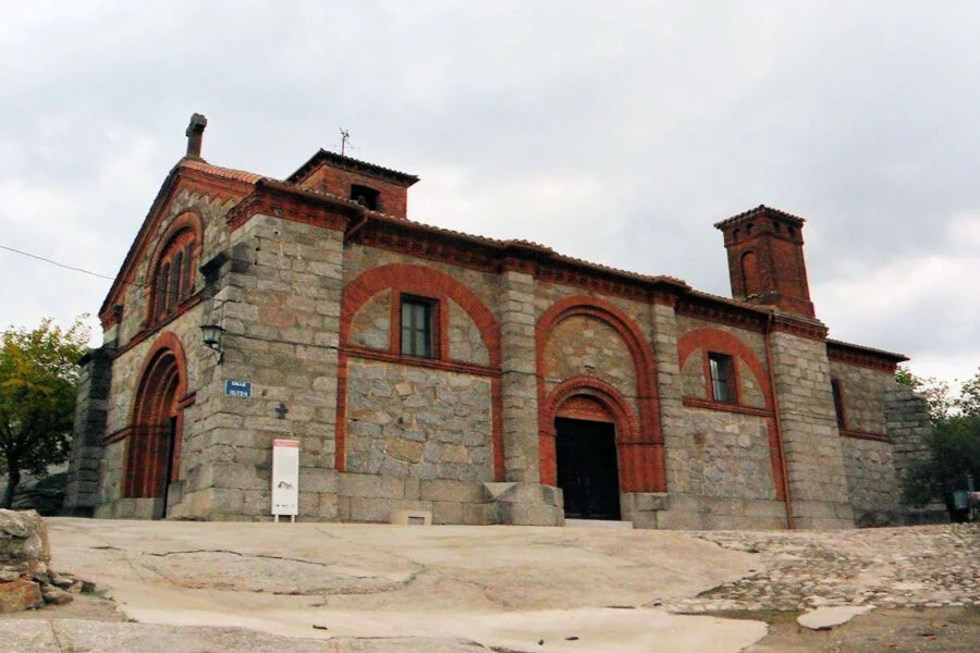 ▷ ARENAS DE SAN PEDRO » Descubre qué Ver y Hacer Iglesia de San Pedro Ad Vincula