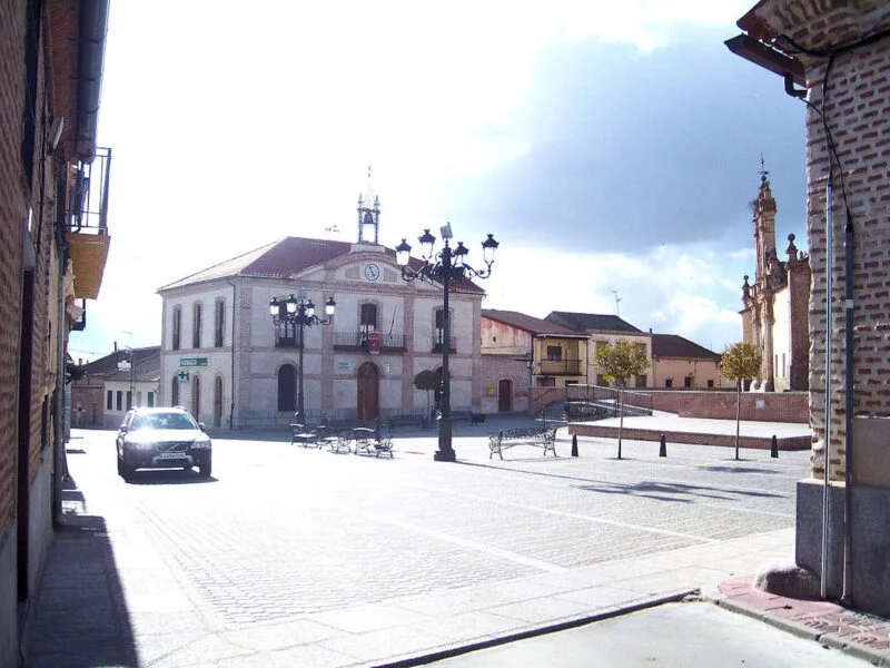 ▷ ADANERO » Descubre qué ver y hacer, disfruta su encanto Plaza Mayor de Adanero