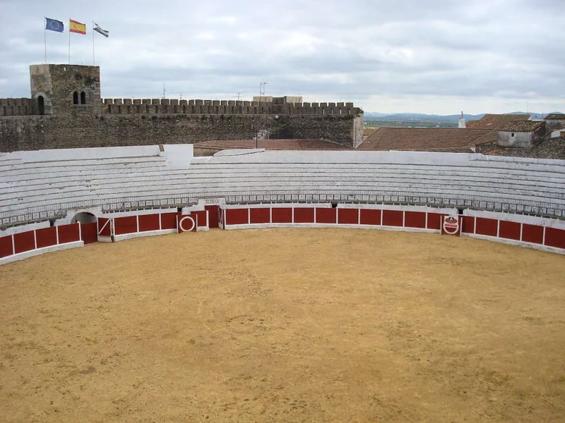 ▷ FREGENAL DE LA SIERRA » Descubre qué Ver y Hacer Plaza de toros de FREGENAL DE LA SIERRA