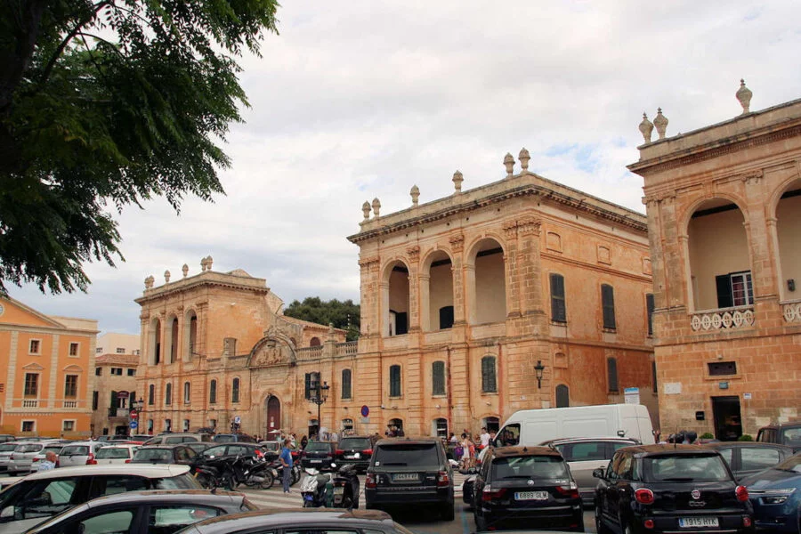 ▷ CIUTADELLA » Qué Ver y Hacer en este histórico pueblo Plaza des Born