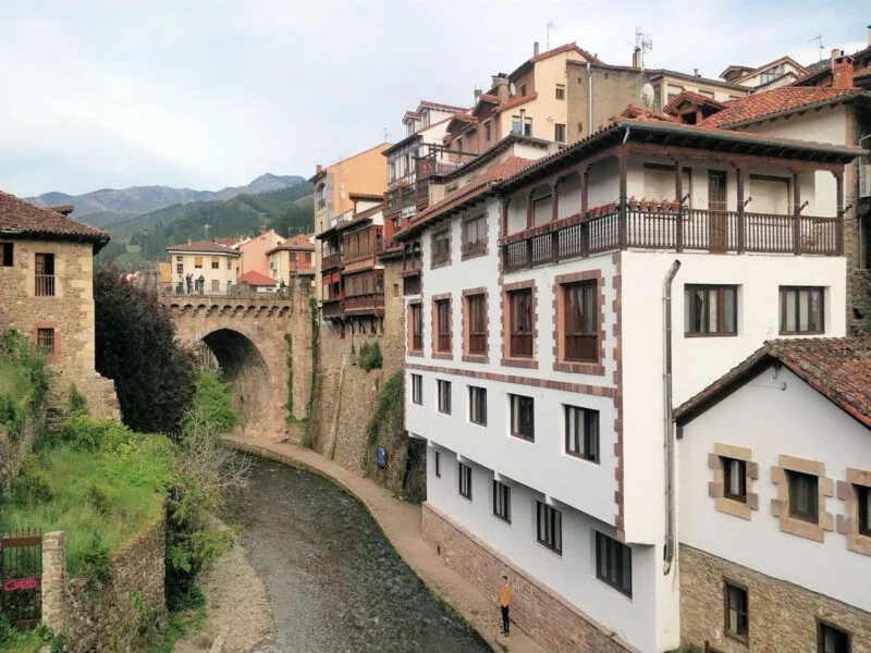 ▷ POTES » Descubre qué ver y hacer en esta villa de puentes Conoce Potes en Cantabria