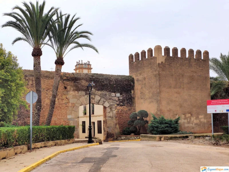 ▷ MASCARELL » Qué ver y hacer en este pueblo amurallado Entrada amurallada