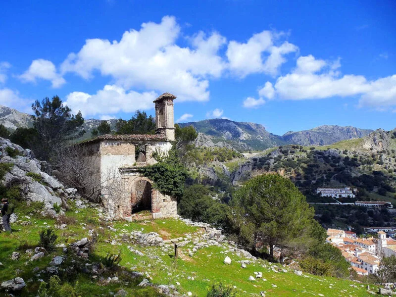 ▷ GRAZALEMA » Qué Ver y Hacer en este bello poblado Ermita del Calvario