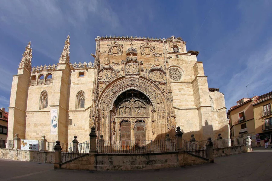 ▷ ARANDA DE DUERO » Descubre Qué ver y hacer Iglesia de Santa María la Real