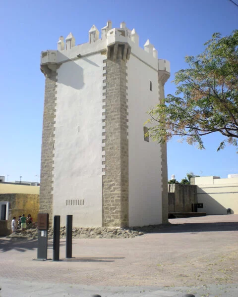 ▷ CONIL DE LA FRONTERA » Descubre qué ver y qué hacer Torre Guzmán