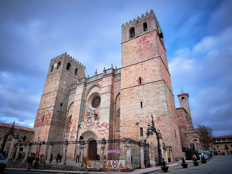 ▷ SIGÜENZA » Qué ver y hacer. Patrimonio histórico Catedral de Santa María