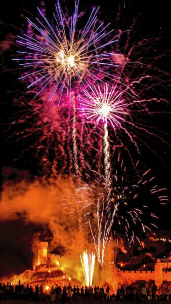 ▷ TOSSA DE MAR » Qué ver y hacer en esta villa amurallada Festividades en Tossa de Mar