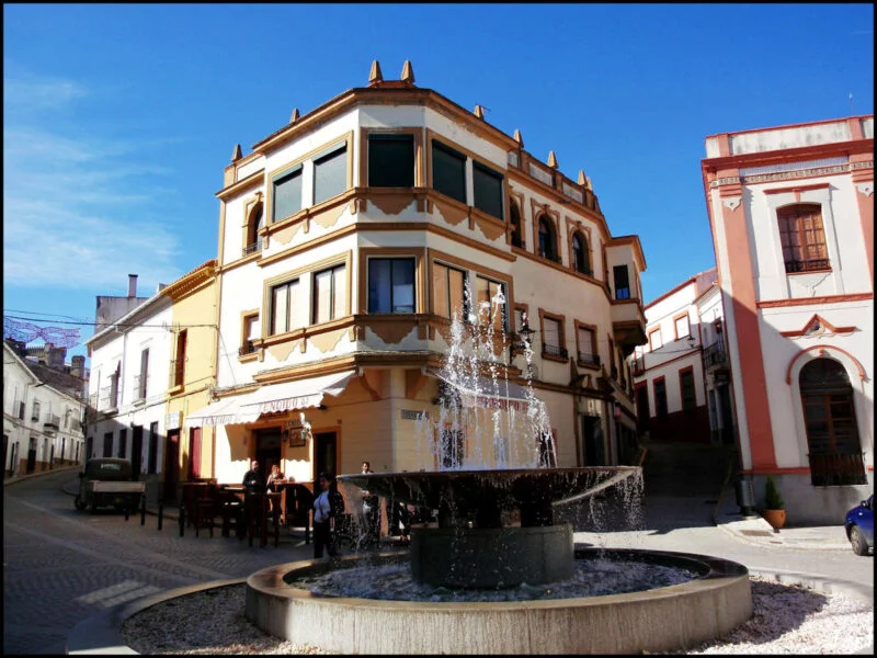 ▷ CORTEGANA » Qué ver y hacer en este pueblo serrano Fuentes de Cortegana