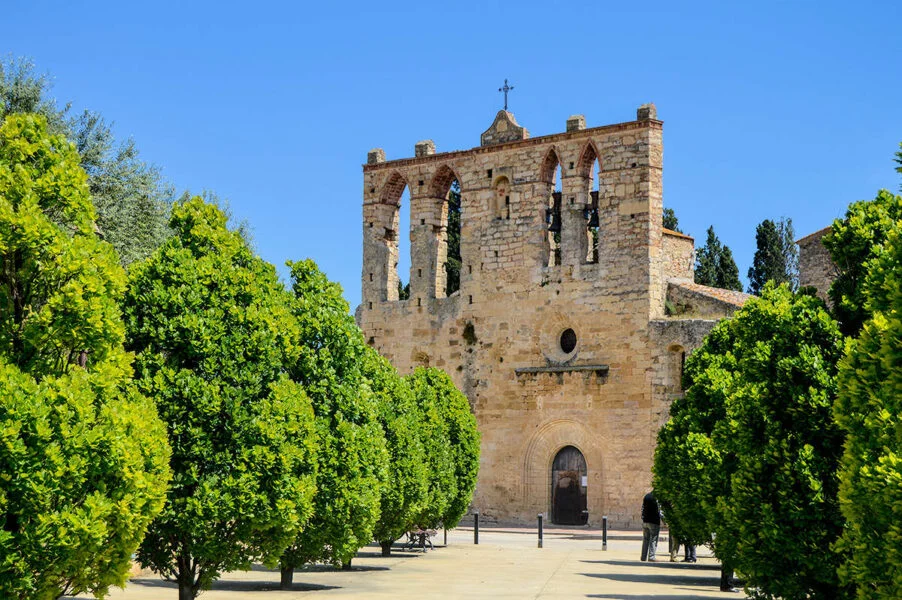 ▷ PERATALLADA » Qué ver y hacer en este pueblo medieval Iglesia San Esteban de Peratallada