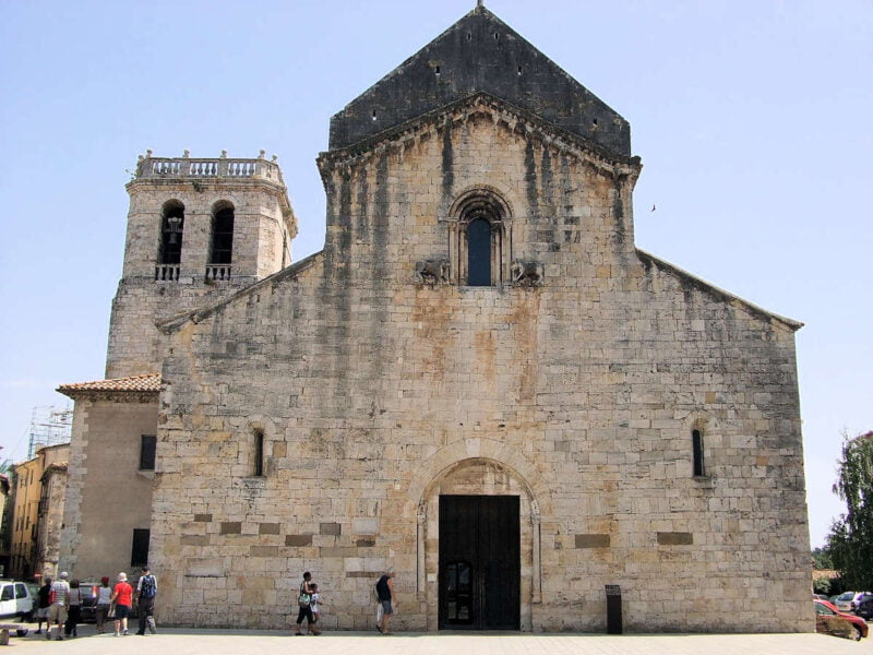 Iglesia de San Pedro en Besalú