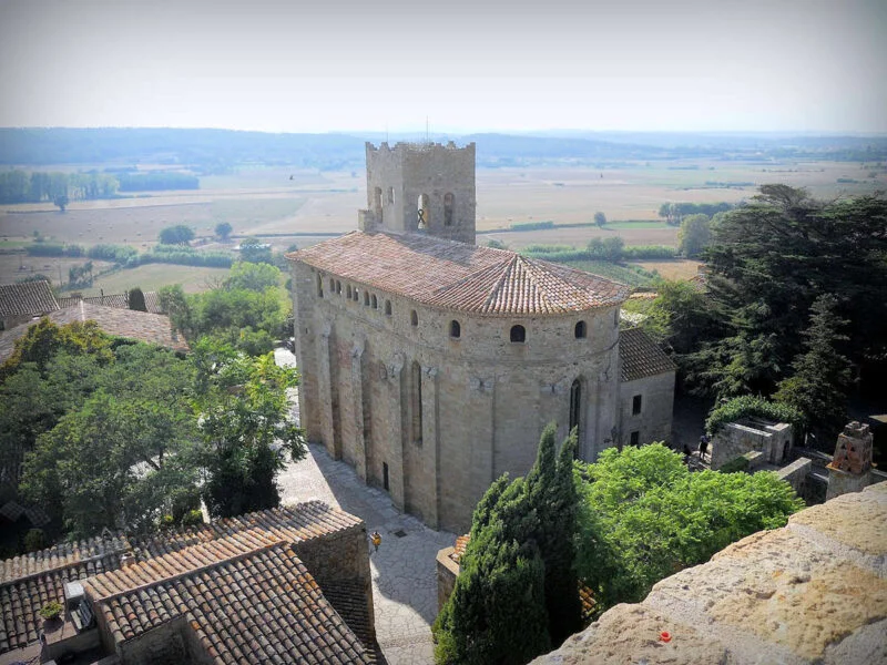 ▷ PALS » Descubre Qué Ver y Hacer en esta joya medieval Iglesia de San Pedro en Pals