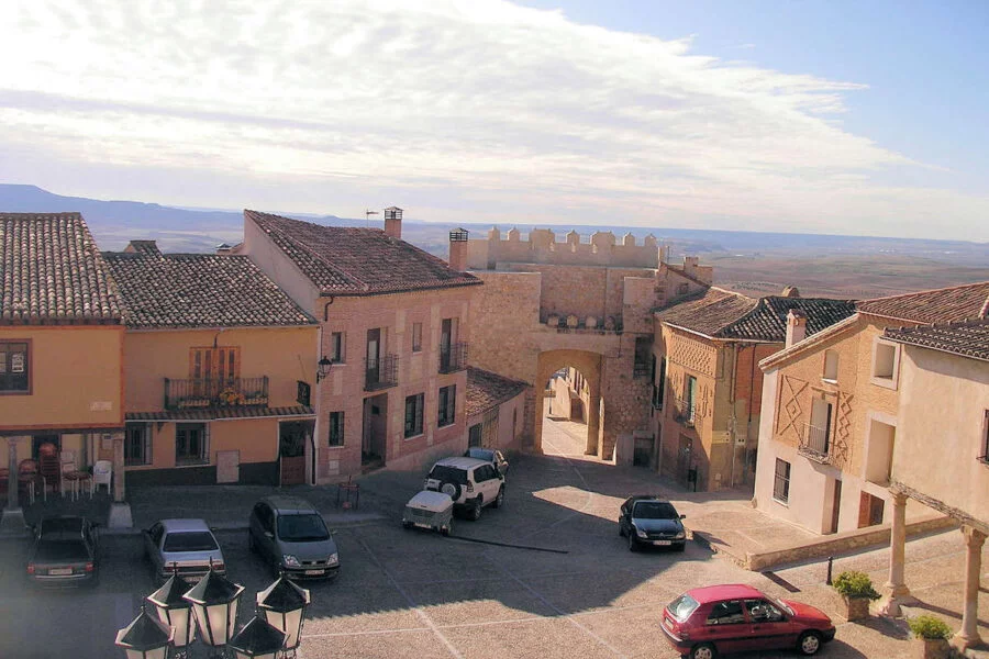 ▷ HITA » Qué ver y hacer en este pueblo con encanto medieval Plaza Principal de Hita