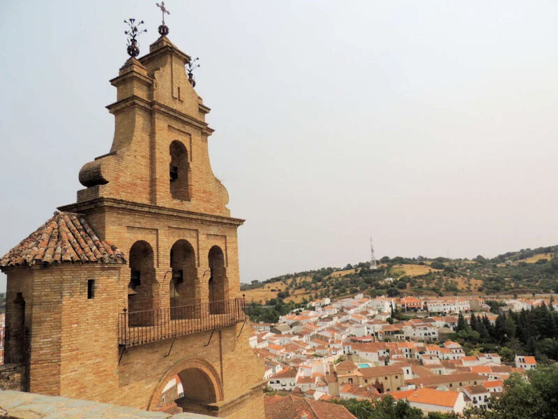 ▷ ARACENA » Qué ver y hacer en este pintoresco pueblo Torre Almohade