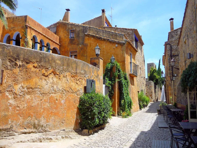 ▷ PERATALLADA » Qué ver y hacer en este pueblo medieval Visitar Peratallada