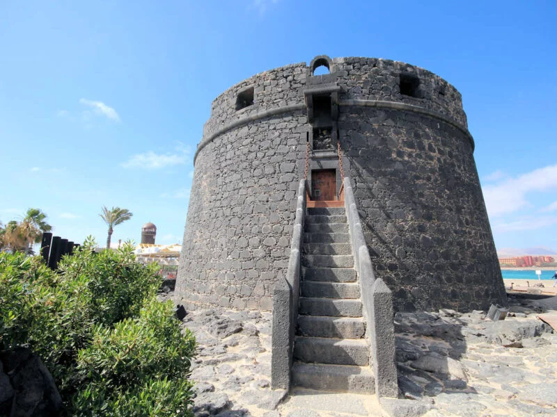 ▷ ANTIGUA » Qué ver y hacer en esta villa con encanto Caleta de Fuste en Antigua