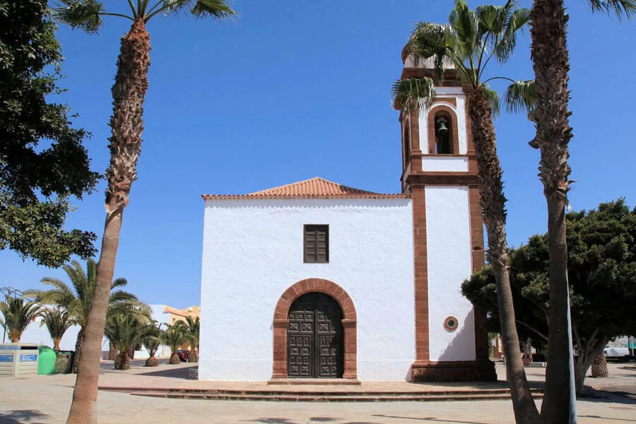 ▷ ANTIGUA » Qué ver y hacer en esta villa con encanto Iglesia de Nuestra Señora de Antigua