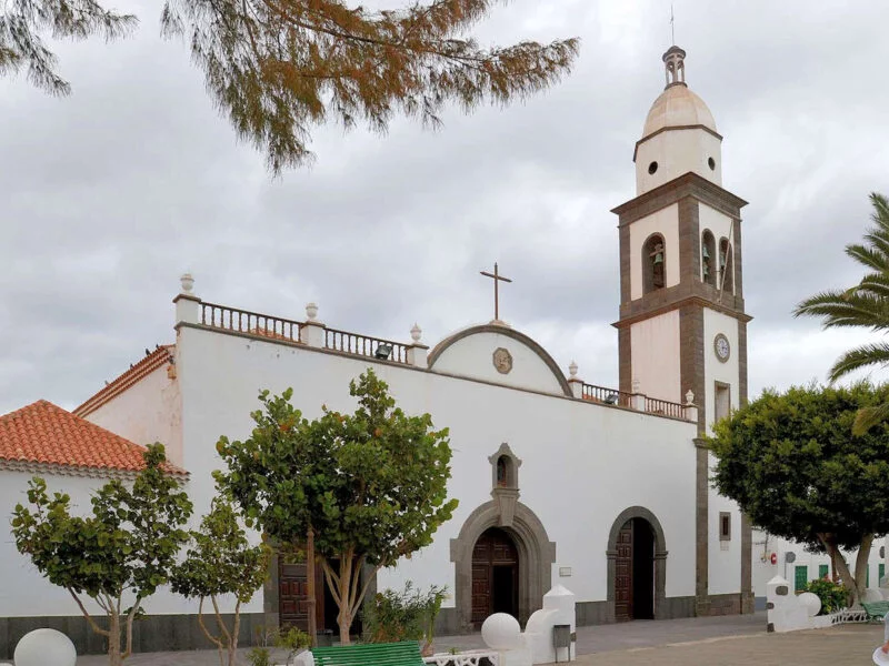 ▷ ARRECIFE » Qué ver y hacer en este paraíso canario Iglesia de San Ginés