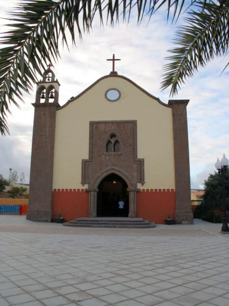 ▷ TELDE » Qué ver y hacer, descubre su patrimonio Iglesia del barrio de Tara