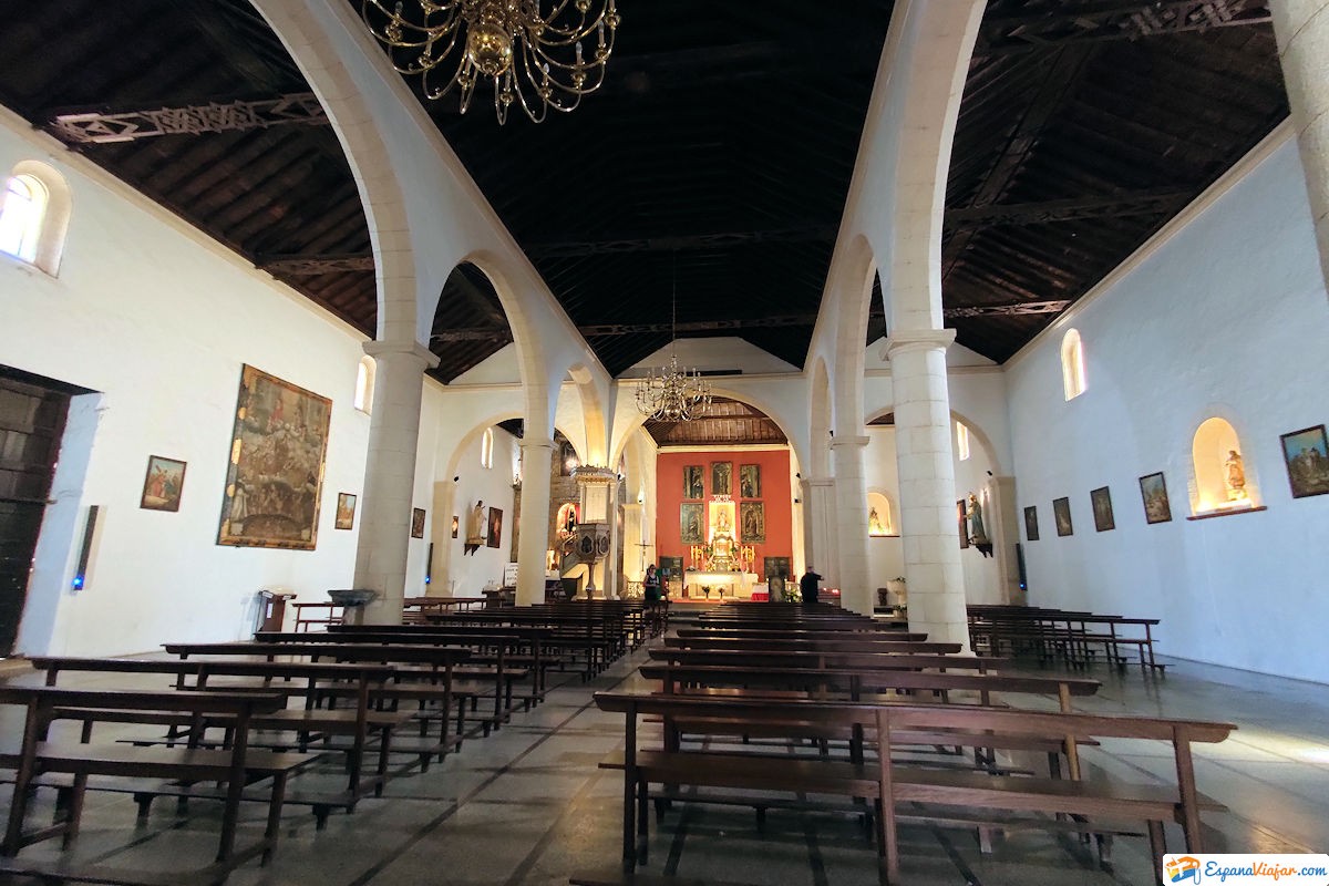 Interior de Iglesia Nuestra Señora de la Candelaria