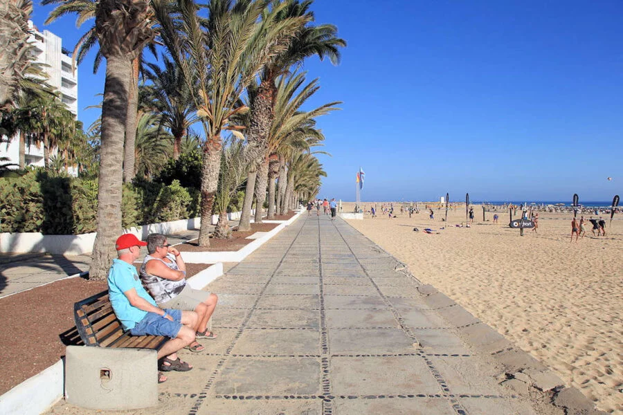 ▷ PÁJARA » Qué ver y hacer. Encanto y monumentos naturales Playa del Matorral en Pájara