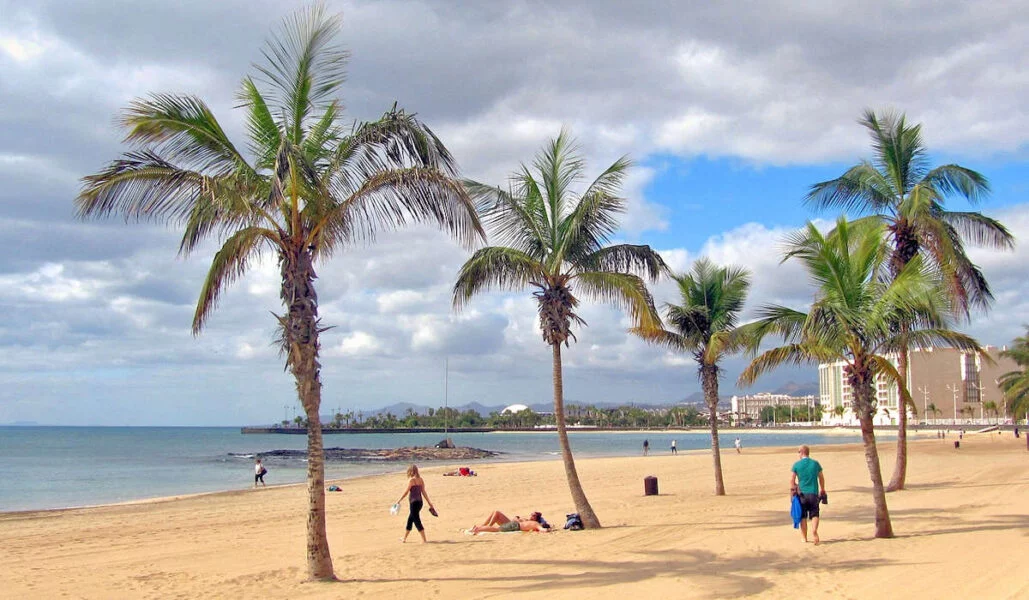 ▷ ARRECIFE » Qué ver y hacer en este paraíso canario Playas de Arrecife