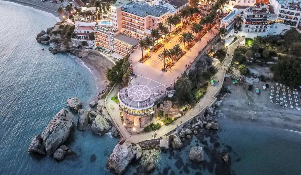 ▷ NERJA » Descubre qué ver y hacer en este pueblo costero Balcón de Europa en Nerja