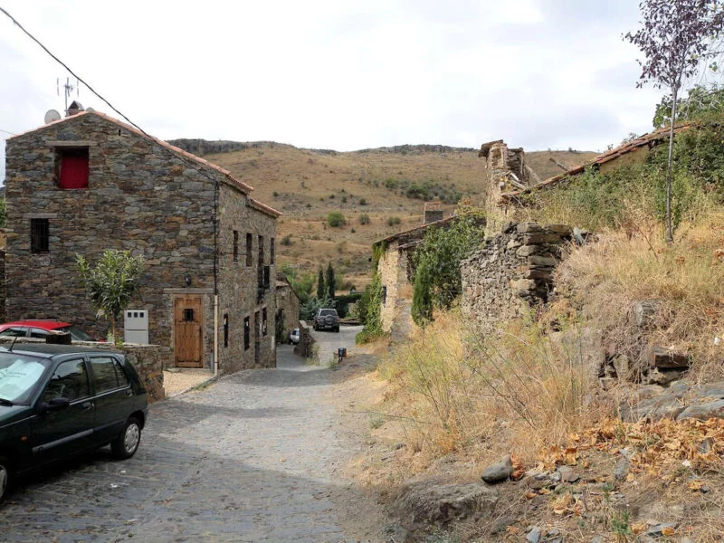 ▷ PATONES DE ARRIBA » Qué ver y hacer. Sierra madrileña Calles de Patones de arriba