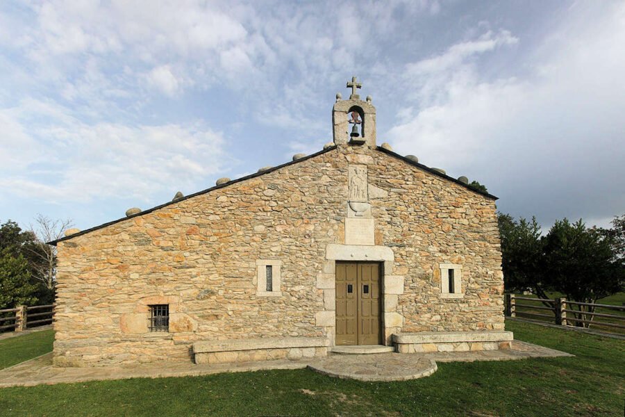 ▷ VIVEIRO » Descubre Qué Ver y Hacer en este pueblo costero Capilla de San Roque