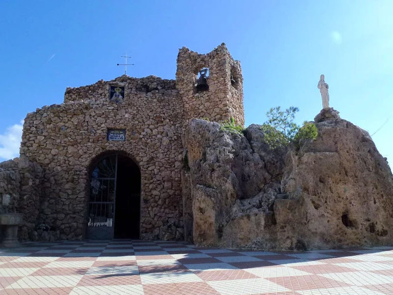 ▷ MIJAS » Qué ver y hacer en este enclave malagueño Ermita de la Virgen de la Pena