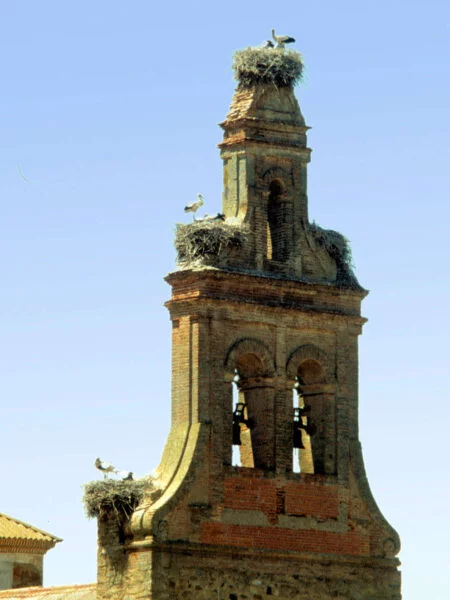 ▷ HOSPITAL DE ÓRBIGO » Qué ver y hacer. Pueblo medieval Iglesia de San Juan Bautista en Hospital de Órbigo