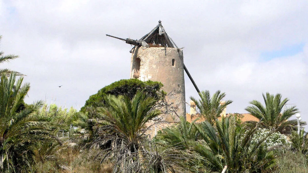 ▷ CABO DE PALOS » Qué ver y hacer en este pueblo pesquero Molino en Palo de Cabos