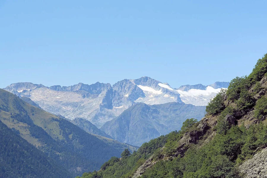 ▷ BAGERGUE » Qué ver y hacer en este pueblo de montaña Montañas y senderismo por Bagergue