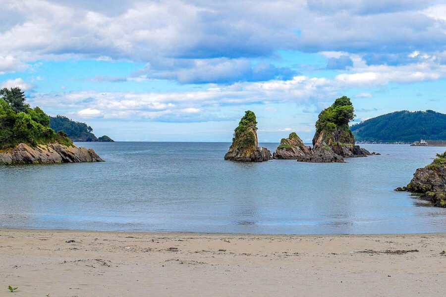 ▷ VIVEIRO » Descubre Qué Ver y Hacer en este pueblo costero Playa de Coves en Viveiro