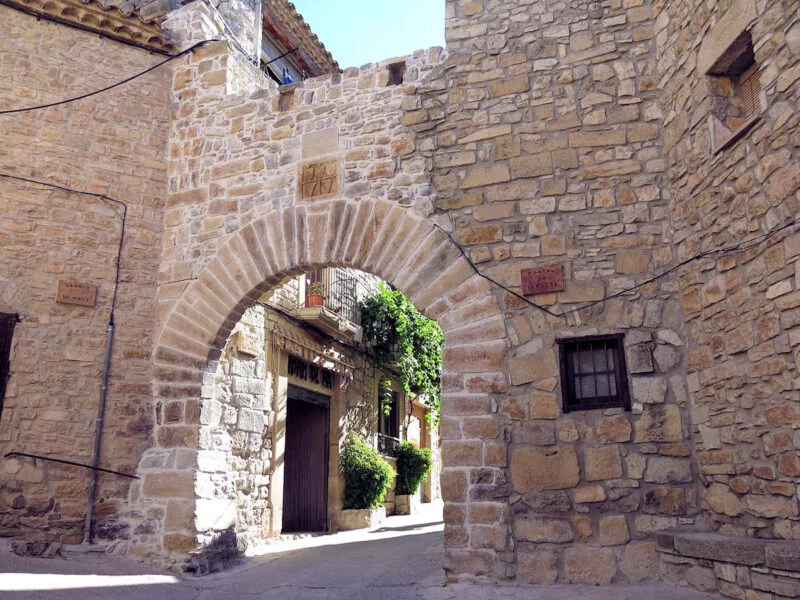 ▷ GUIMERÁ » Descubre qué ver y hacer en esta villa medieval Portal de Tàrrega
