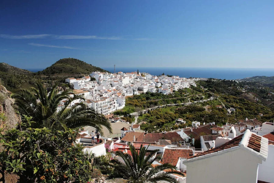 ▷ FRIGILIANA » Qué ver y hacer en esta joya de Málaga Visitar Frigiliana en Málaga